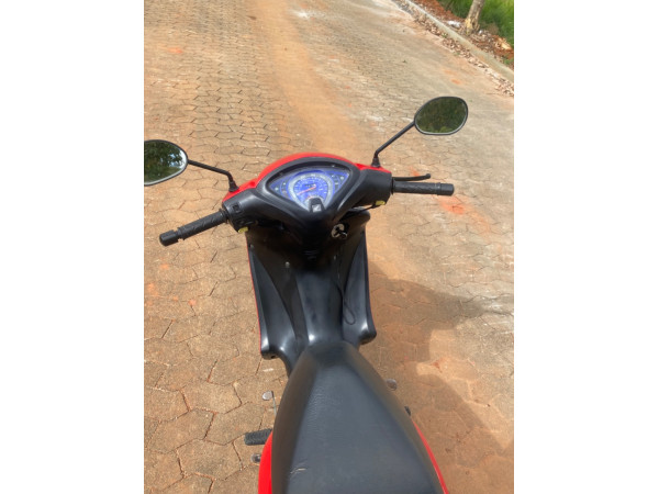 Biz 125 ES