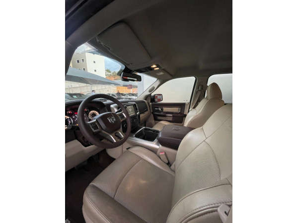 Ram 5.9 4P 24V I6 2500 SLT 4X4 CABINE DUPLA HAVE DUTY TURBO DIESEL AUTOMÁTICO