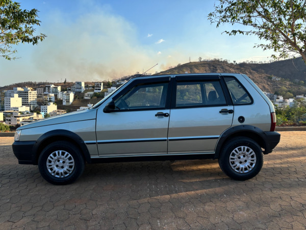 Uno 1.0 4P ECONOMY FLEX
