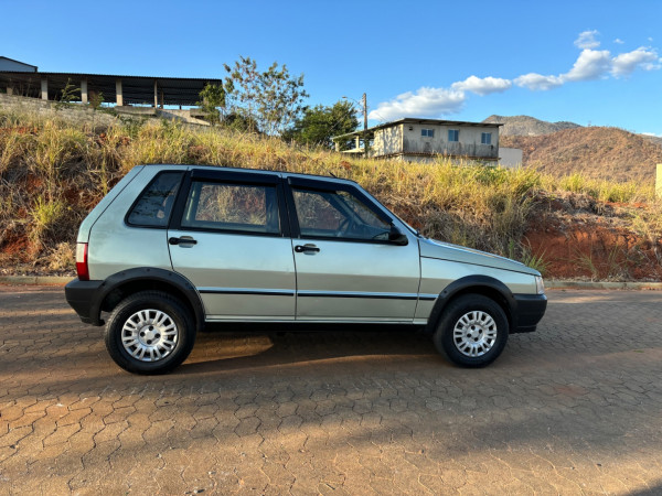 Uno 1.0 4P ECONOMY FLEX