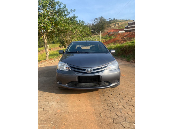 Etios Sedan 1.5 16V 4P FLEX XLS