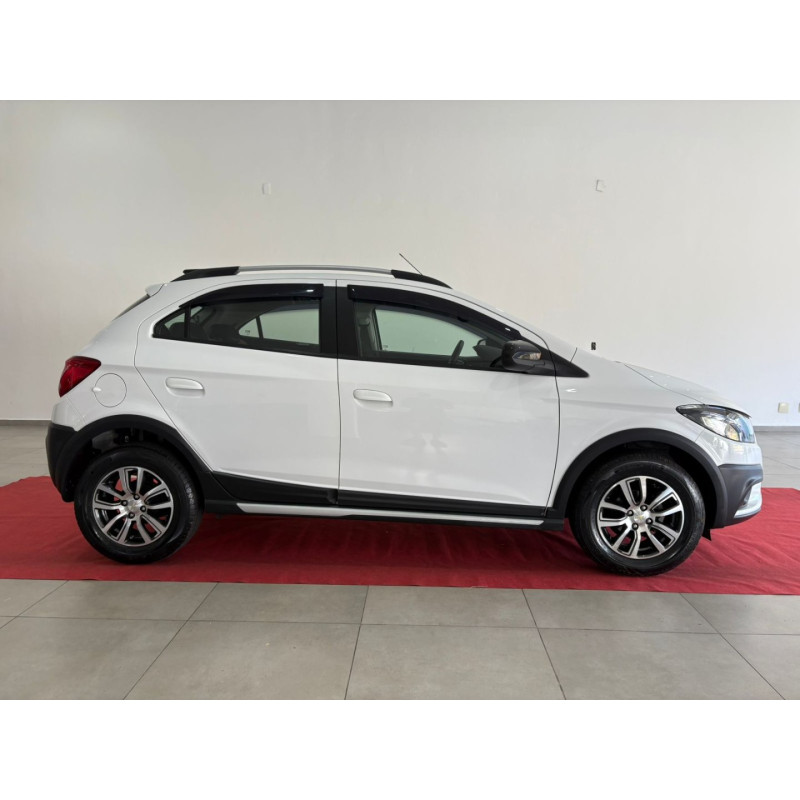 Onix Hatch 1.4 4P FLEX ACTIV AUTOMÁTICO