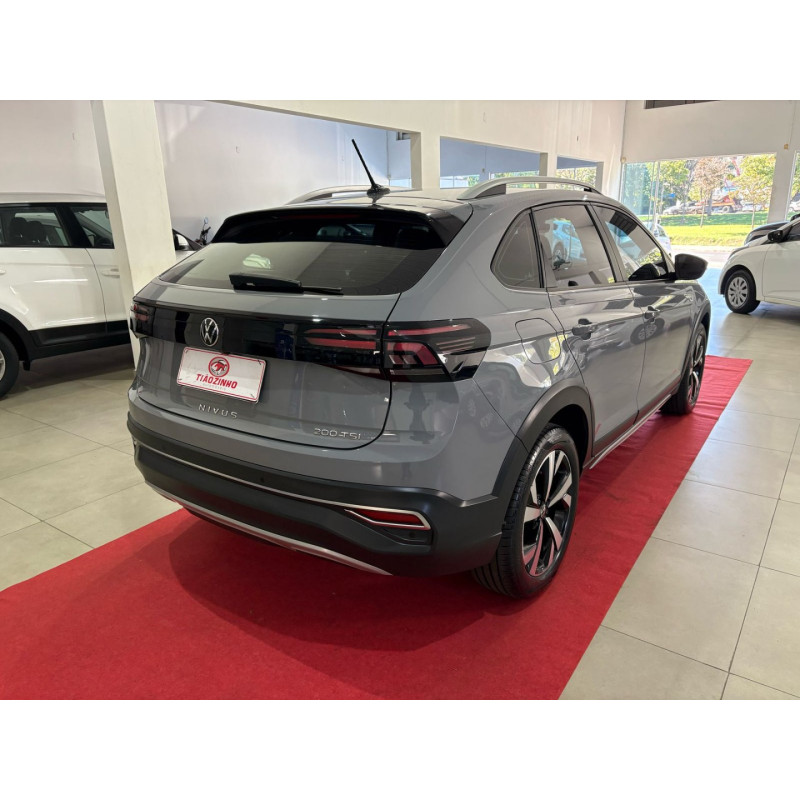 Nivus 1.0 4P FLEX 200 TSI HIGHLINE TURBO AUTOMÁTICO