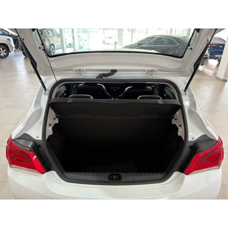 Onix Hatch 1.4 4P FLEX LTZ AUTOMÁTICO