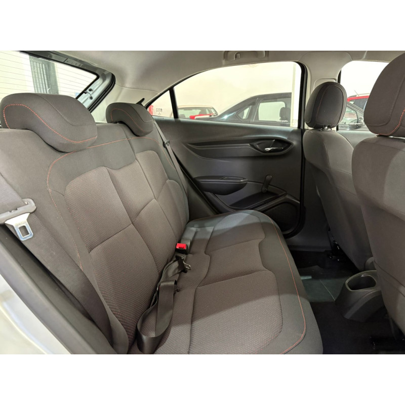 Onix Hatch 1.4 4P FLEX LT AUTOMÁTICO