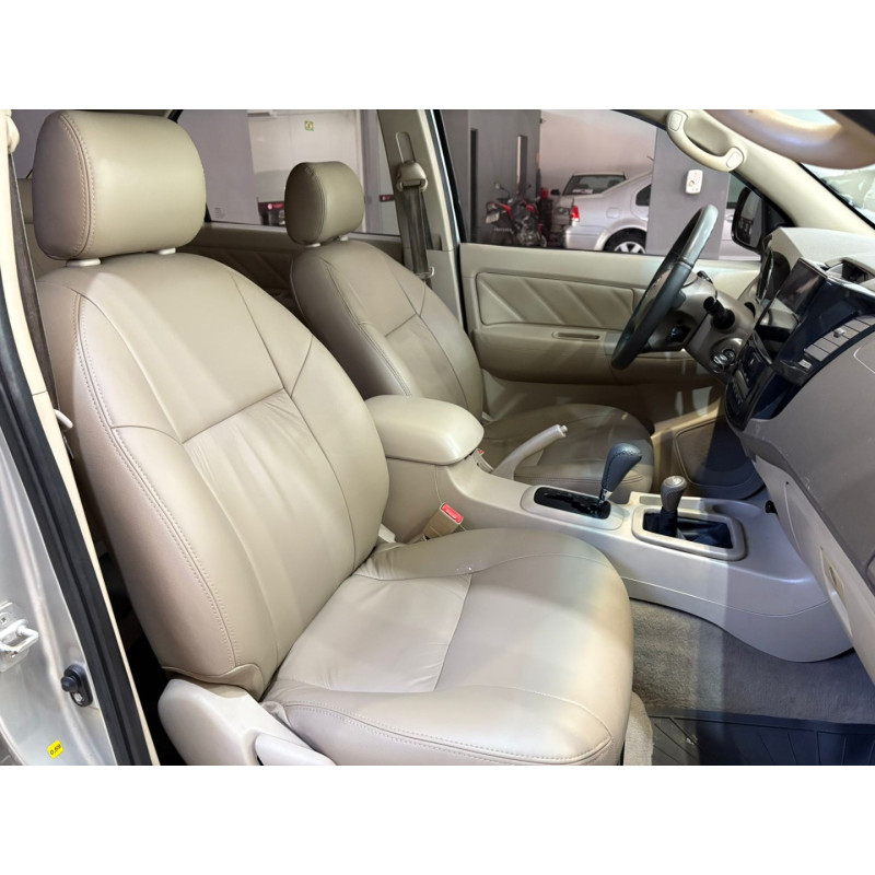 TOYOTA Hilux SW4 3.0 16V 4P SRV 4X4 TURBO DIESEL AUTOMÁTICO