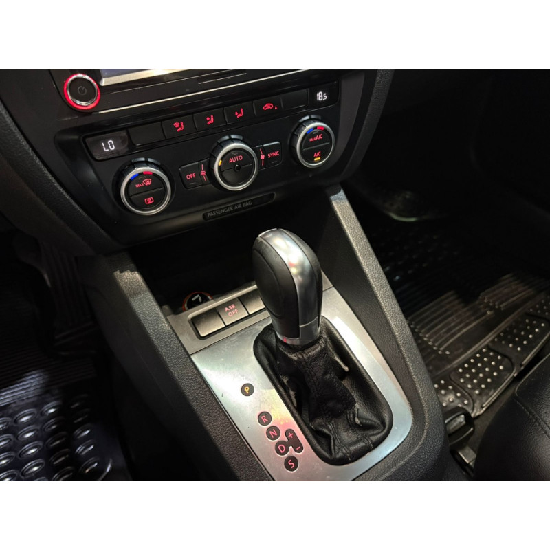 VOLKSWAGEN Jetta 2.0 4P FLEX AUTOMÁTICO