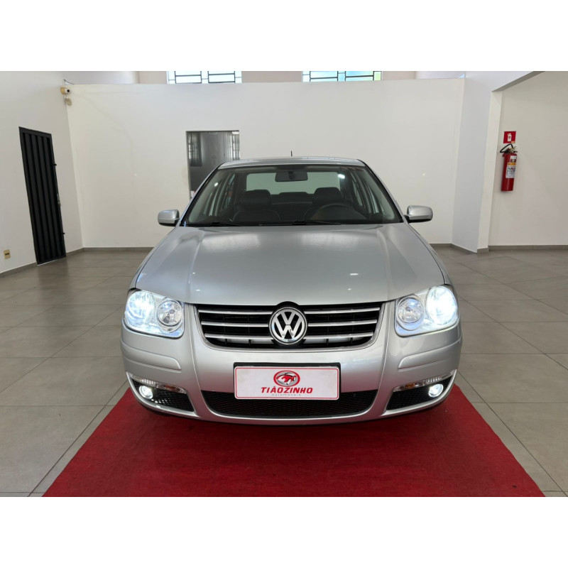 VOLKSWAGEN Bora 2.0 4P AUTOMÁTICO