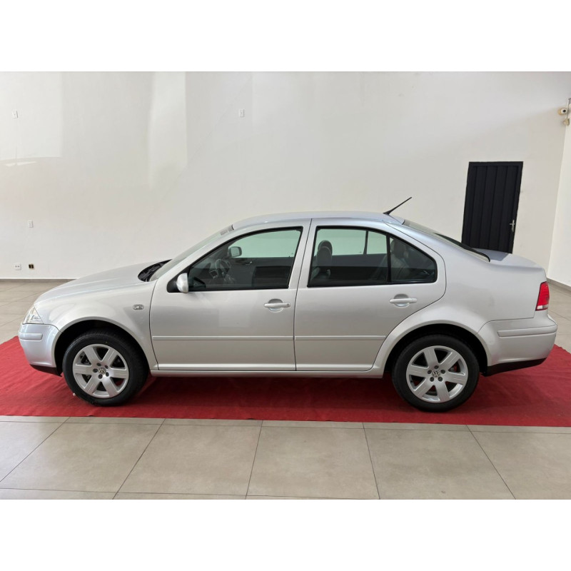 VOLKSWAGEN Bora 2.0 4P AUTOMÁTICO