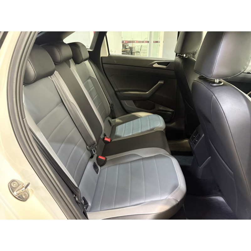 VOLKSWAGEN Nivus 1.0 4P FLEX 200 TSI HIGHLINE TURBO AUTOMÁTICO