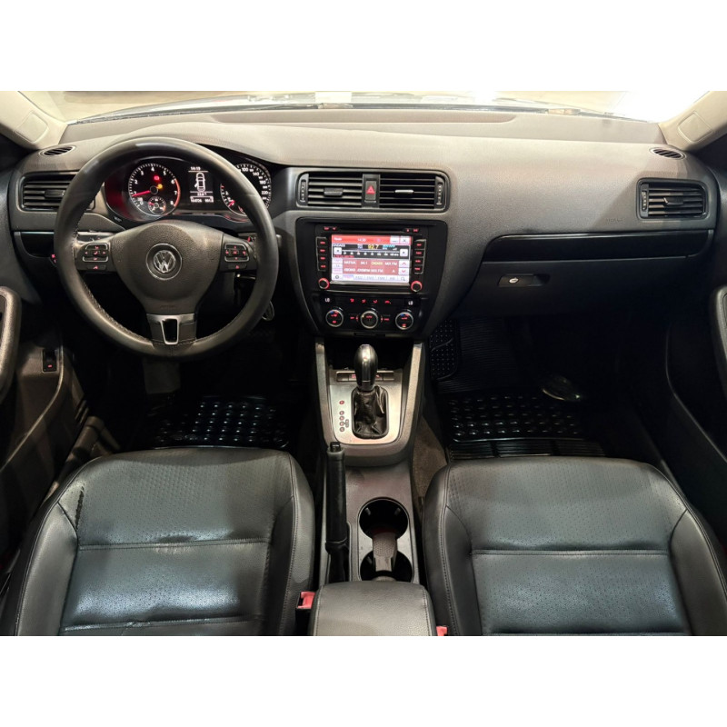 VOLKSWAGEN Jetta 2.0 4P FLEX AUTOMÁTICO