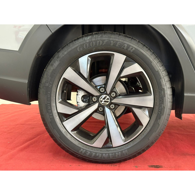 VOLKSWAGEN Nivus 1.0 4P FLEX 200 TSI HIGHLINE TURBO AUTOMÁTICO