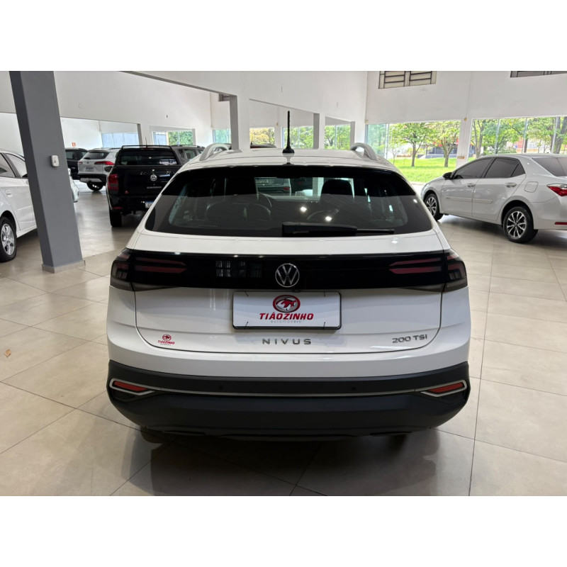 VOLKSWAGEN Nivus 1.0 4P FLEX 200 TSI HIGHLINE TURBO AUTOMÁTICO