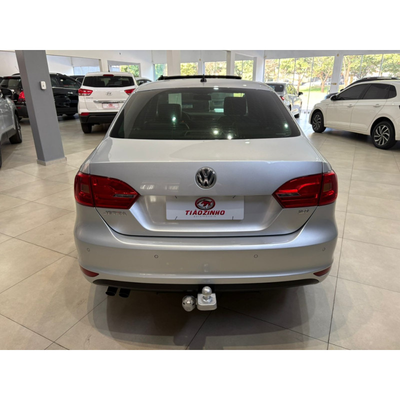 VOLKSWAGEN Jetta 2.0 4P FLEX AUTOMÁTICO