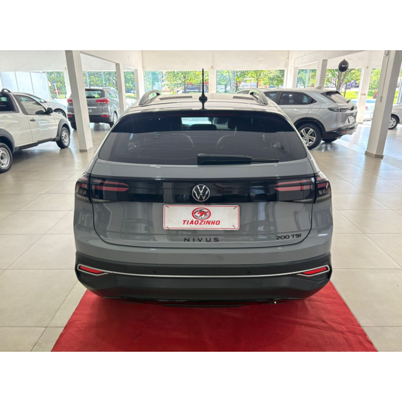 VOLKSWAGEN Nivus 1.0 4P FLEX 200 TSI HIGHLINE TURBO AUTOMÁTICO