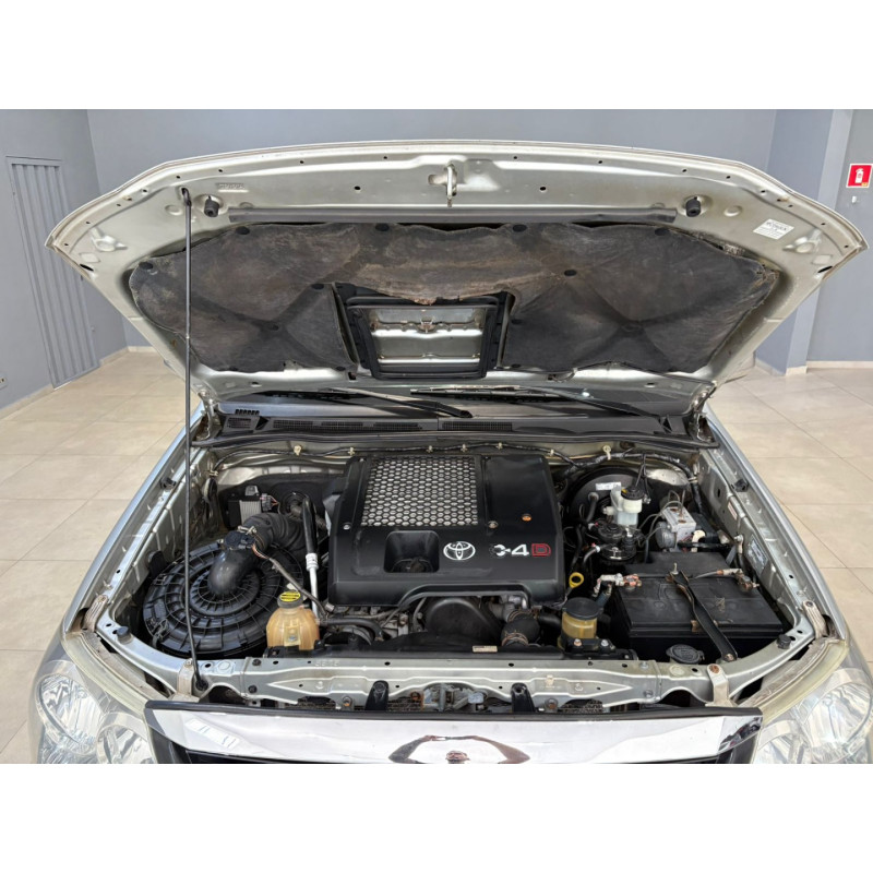 TOYOTA Hilux SW4 3.0 16V 4P SRV 4X4 TURBO DIESEL AUTOMÁTICO