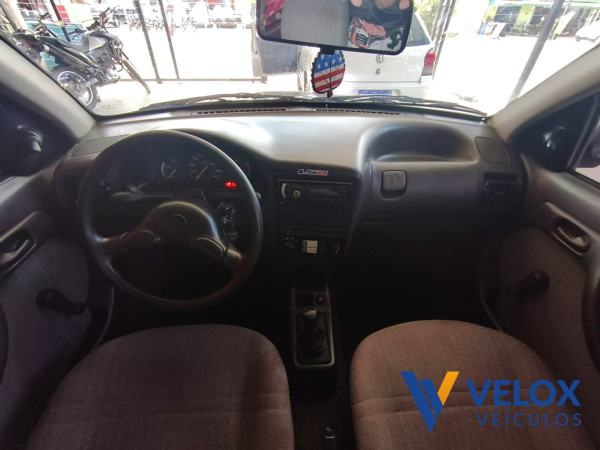 VOLKSWAGEN Gol 1.6 CLI