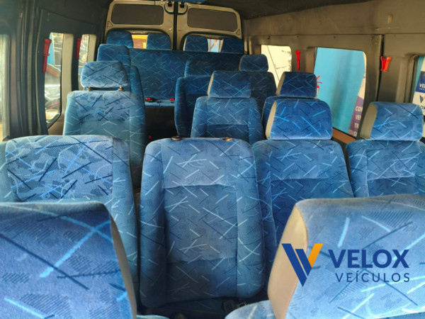 RENAULT Master 2.5 16V 3P DIESEL MINIBUS L3H2 16 LUGARES