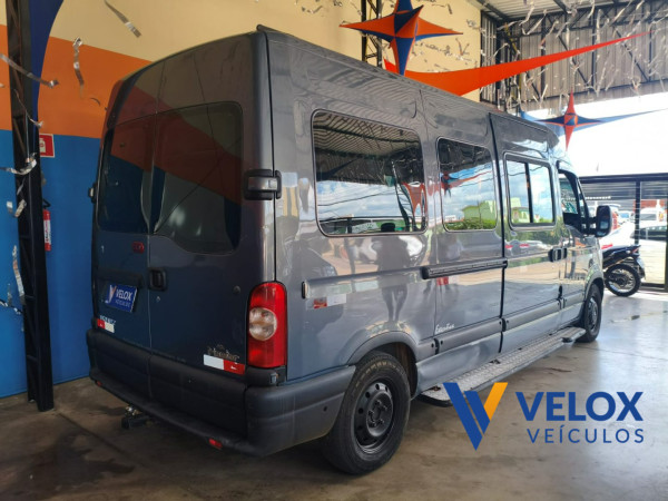 RENAULT Master 2.5 16V 3P DIESEL MINIBUS L3H2 16 LUGARES