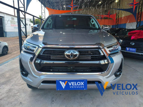 TOYOTA Hilux Caminhonete 2.8 16V SRX LIMITED 4X4 TURBO DIESEL CABINE DUPLA AUTOMÁTICO