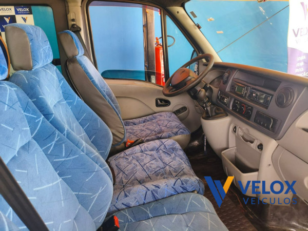 RENAULT Master 2.5 16V 3P DIESEL MINIBUS L3H2 16 LUGARES