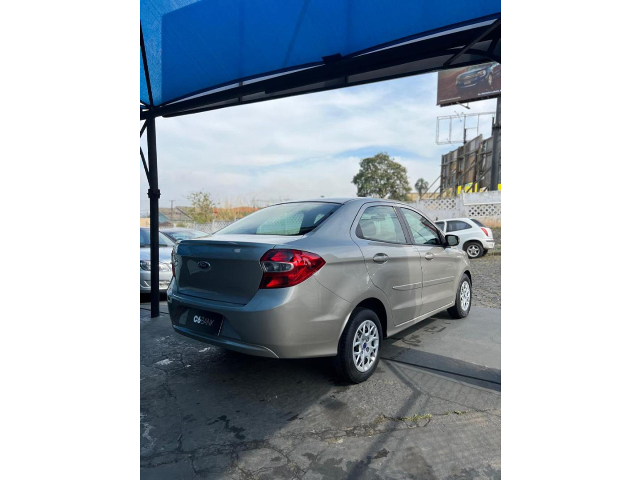 Ka + Sedan 1.0 12V 4P TI-VCT SE FLEX