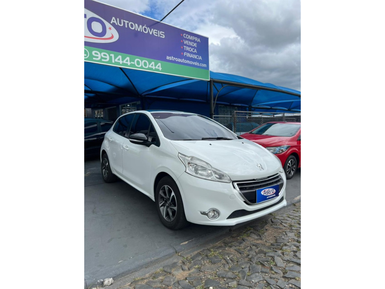 PEUGEOT 208 1.5 4P FLEX ALLURE