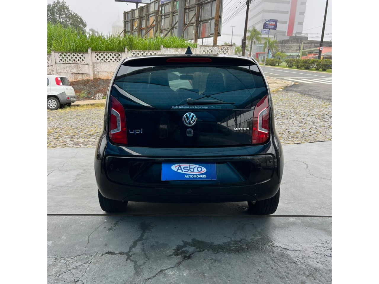 VOLKSWAGEN UP 1.0 12V 4P FLEX HIGH I-MOTION AUTOMATIZADO