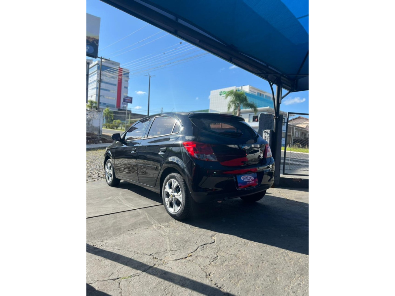 CHEVROLET Onix Hatch 1.0 4P FLEX LT