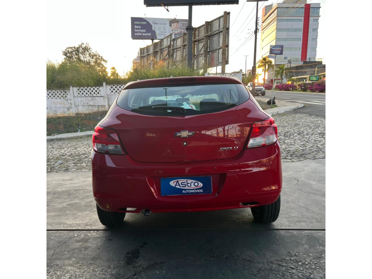 CHEVROLET Onix Hatch 1.0 4P FLEX LT