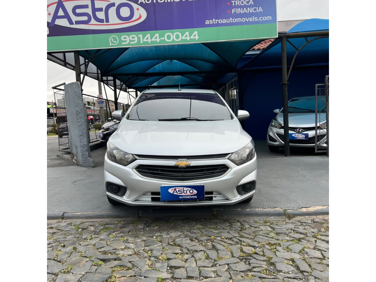 CHEVROLET Onix Hatch 1.0 4P FLEX JOY