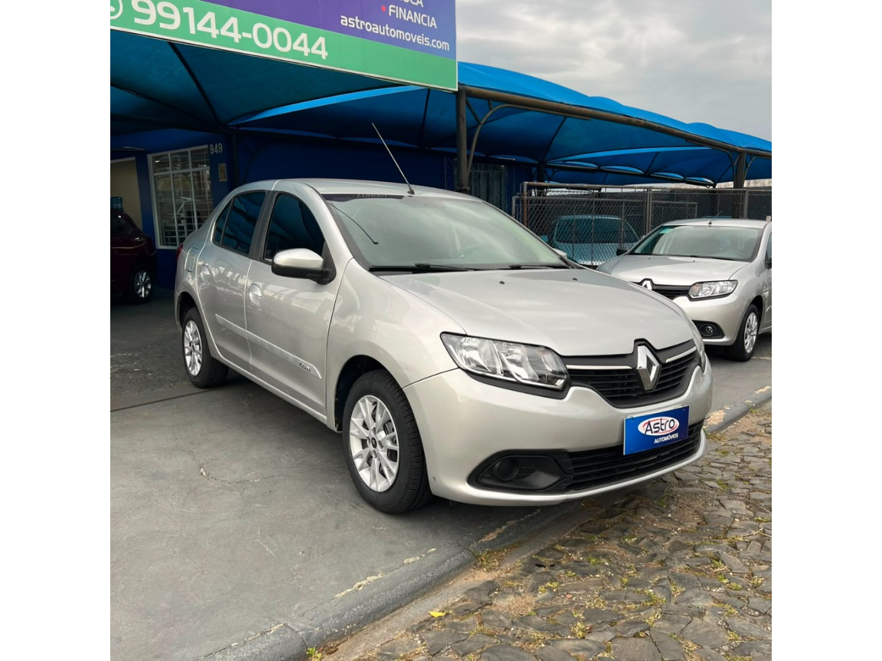 RENAULT Logan 1.0 16V 4P FLEX EXPRESSION