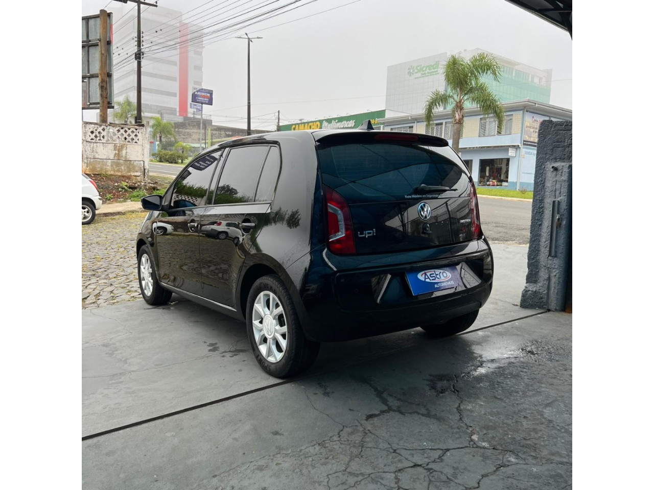 VOLKSWAGEN UP 1.0 12V 4P FLEX HIGH I-MOTION AUTOMATIZADO