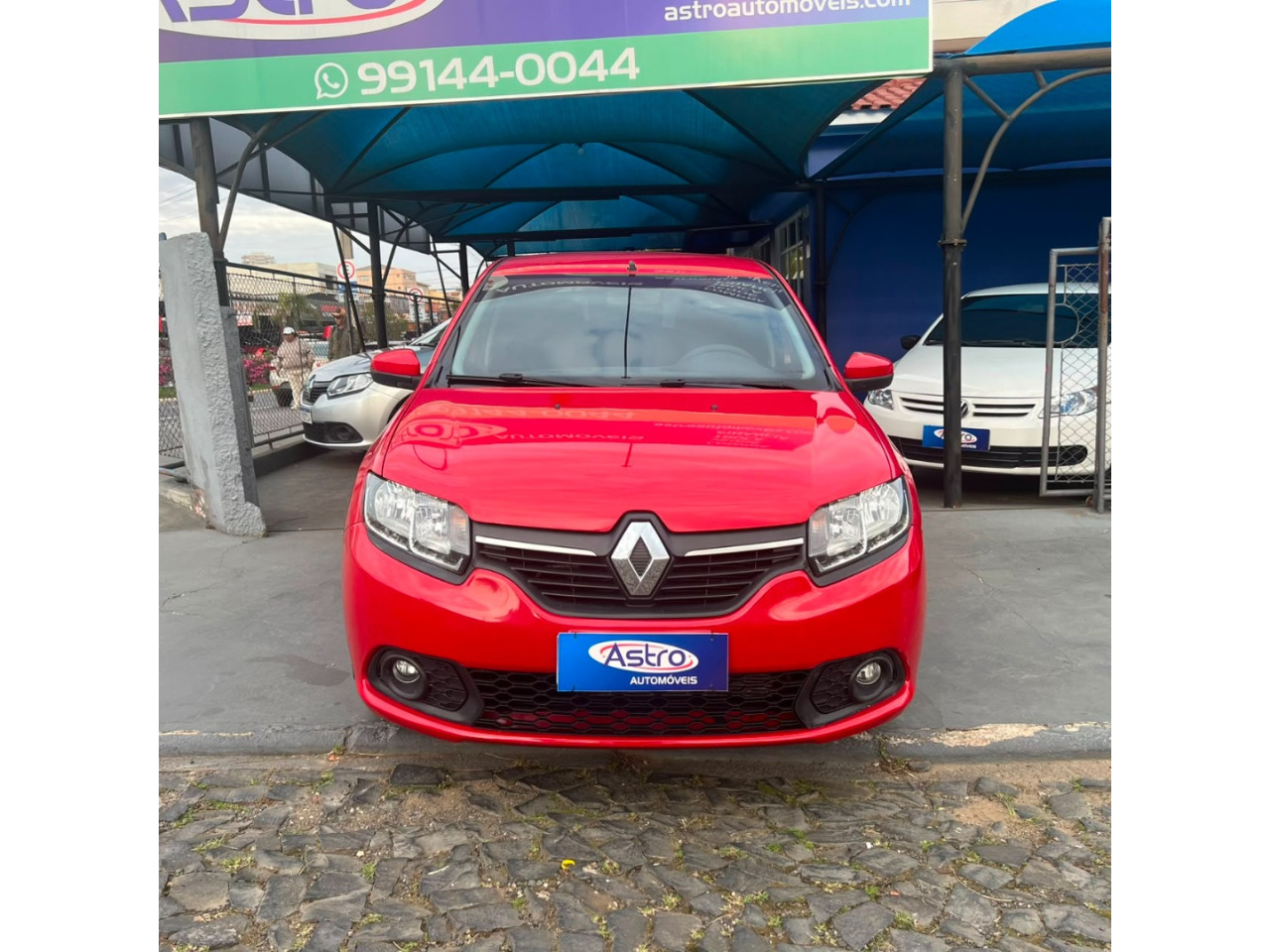 RENAULT Sandero 1.0 16V 4P FLEX AUTHENTIQUE