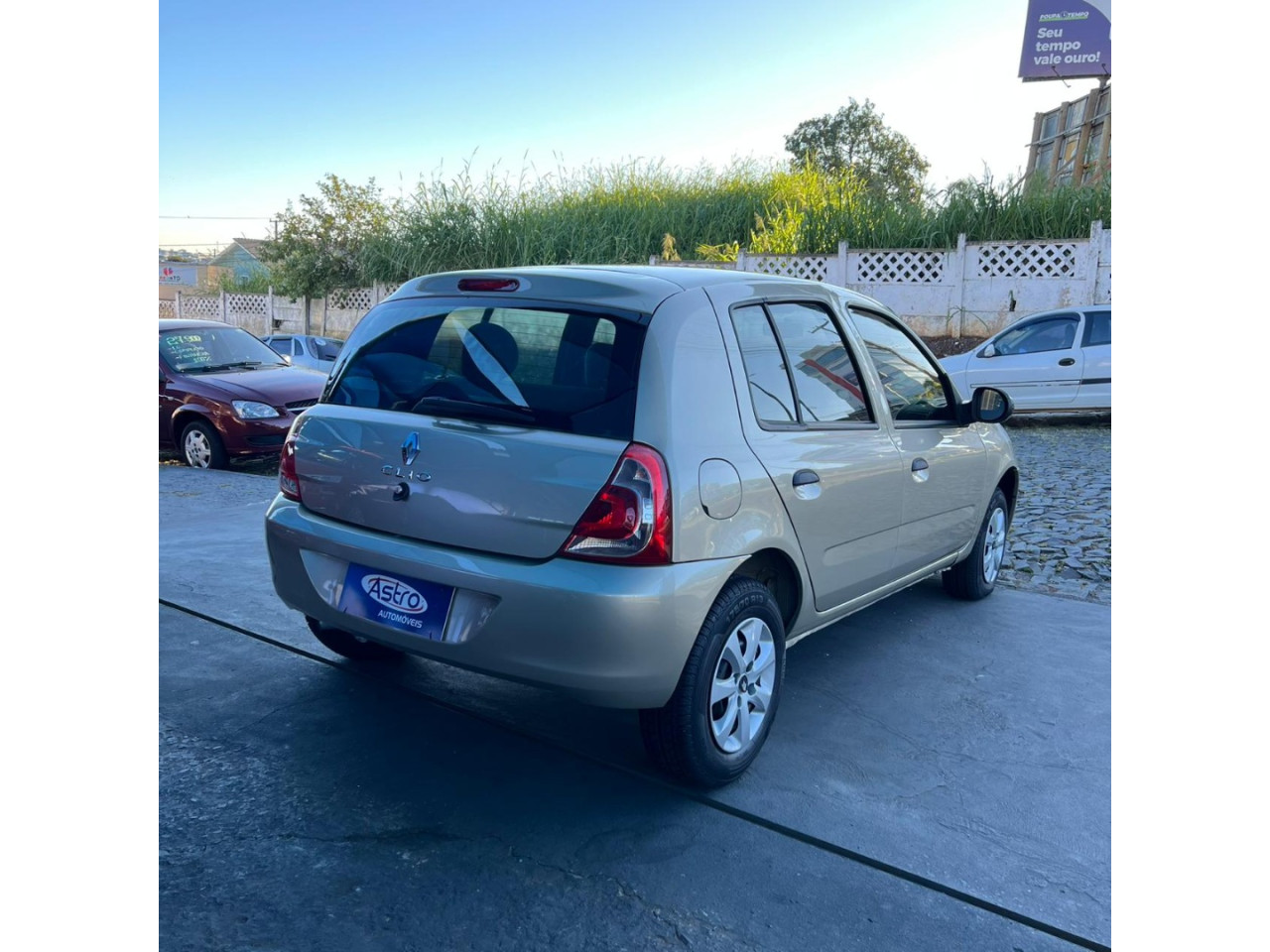 RENAULT Clio Hatch 1.0 16V 4P FLEX EXPRESSION