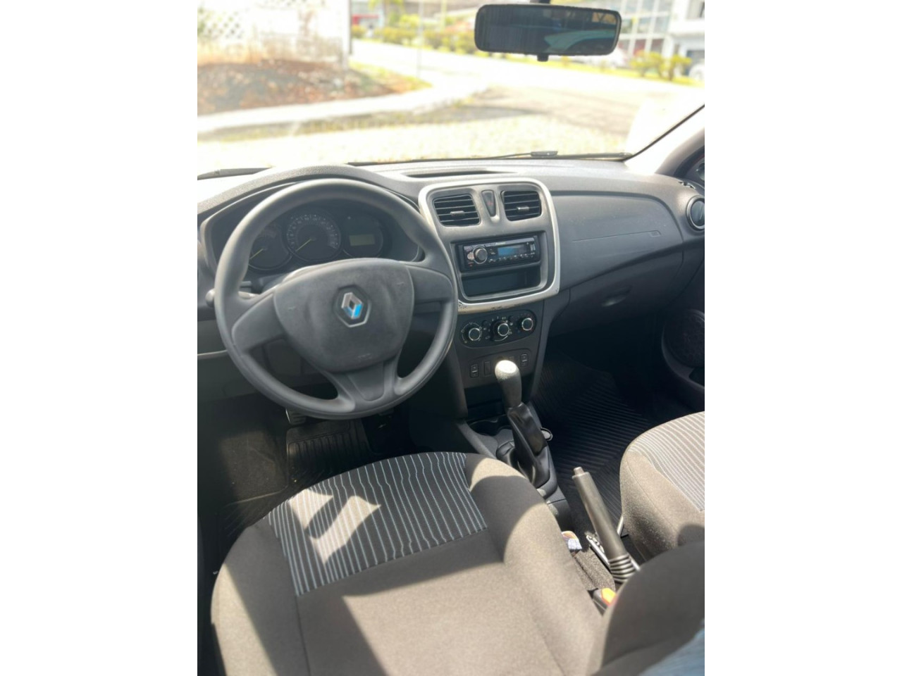 RENAULT Logan 1.0 16V 4P FLEX AUTHENTIQUE