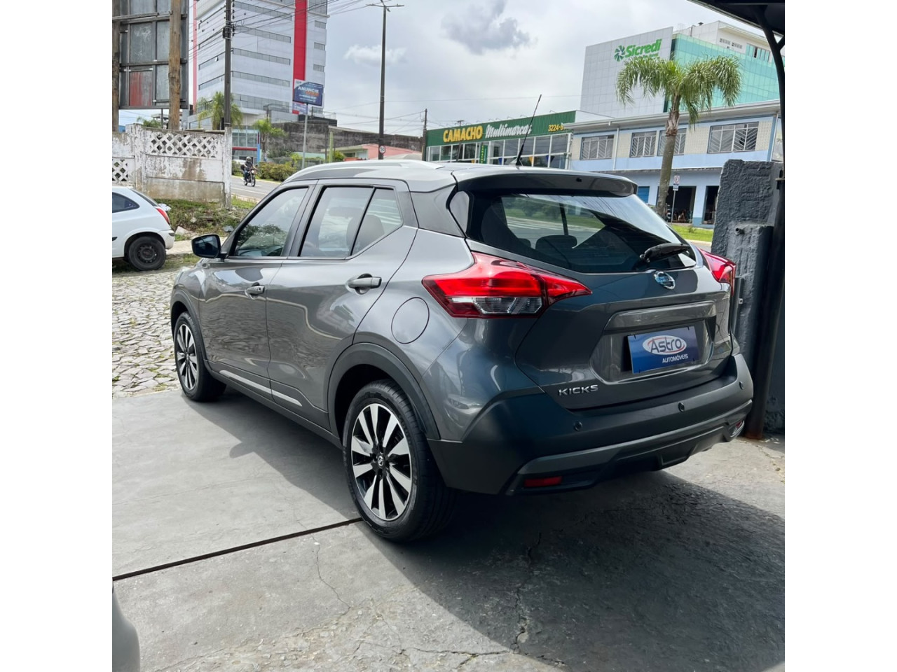 NISSAN Kicks 1.6 16V 4P FLEX SV X-TRONIC AUTOMÁTICO CVT