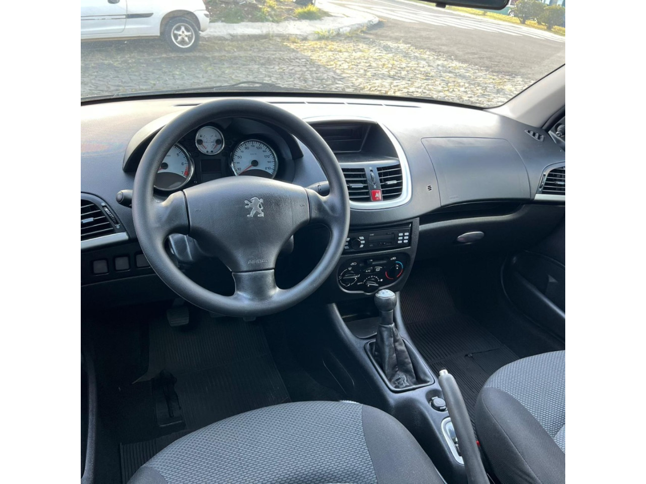 PEUGEOT 207 Sedan 1.4 4P PASSION XR FLEX