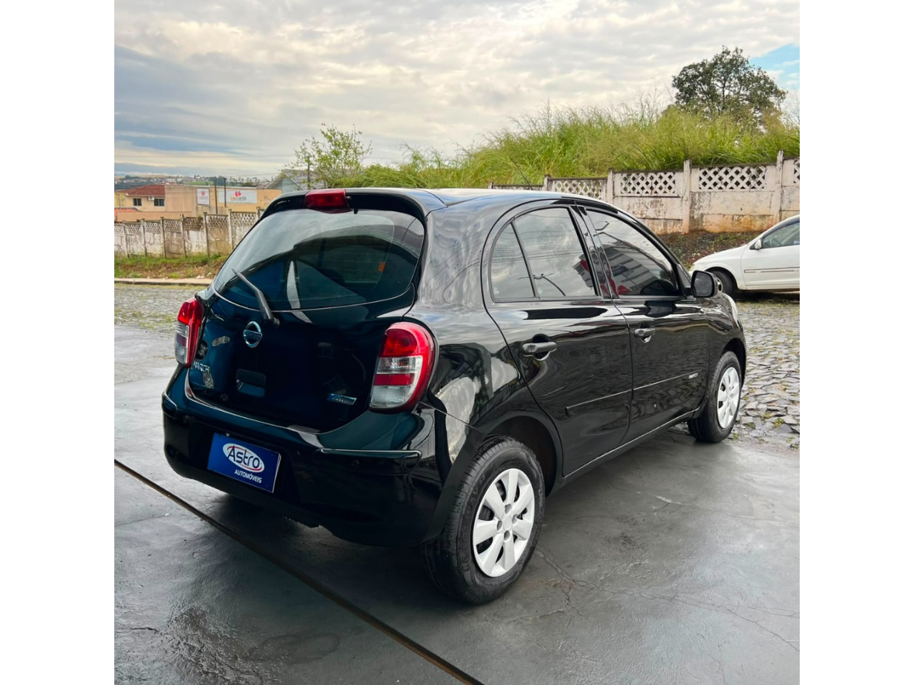 NISSAN March 1.6 16V 4P S FLEX