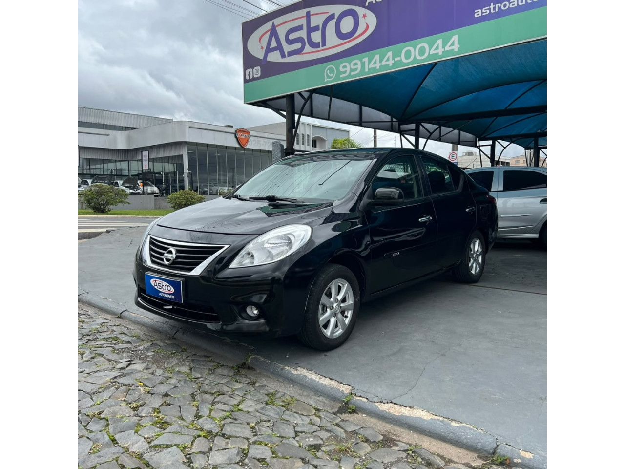 Versa Sedan 1.6 16V 4P FLEX SL