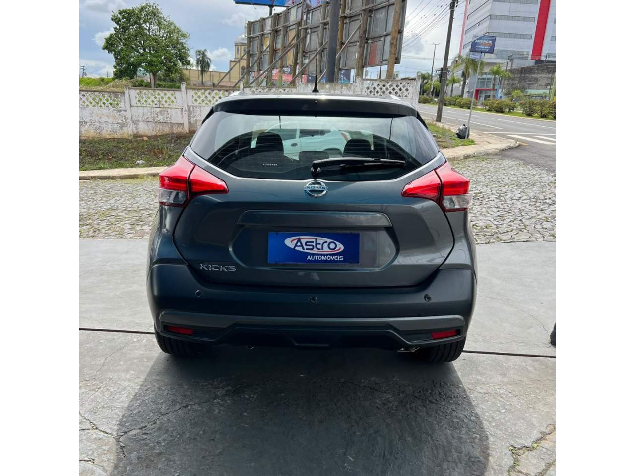 NISSAN Kicks 1.6 16V 4P FLEX SV X-TRONIC AUTOMÁTICO CVT