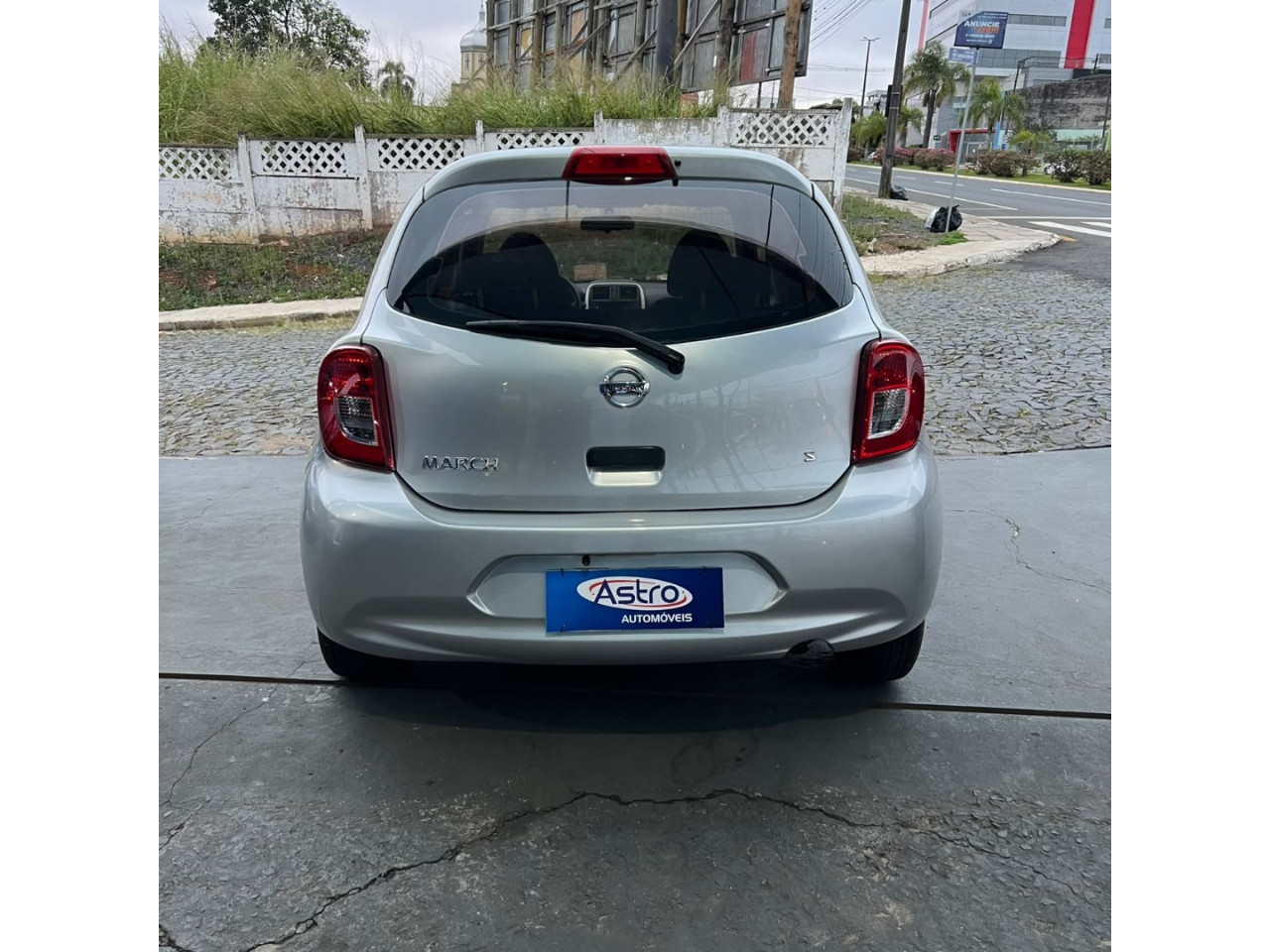NISSAN March 1.0 16V 4P S FLEX