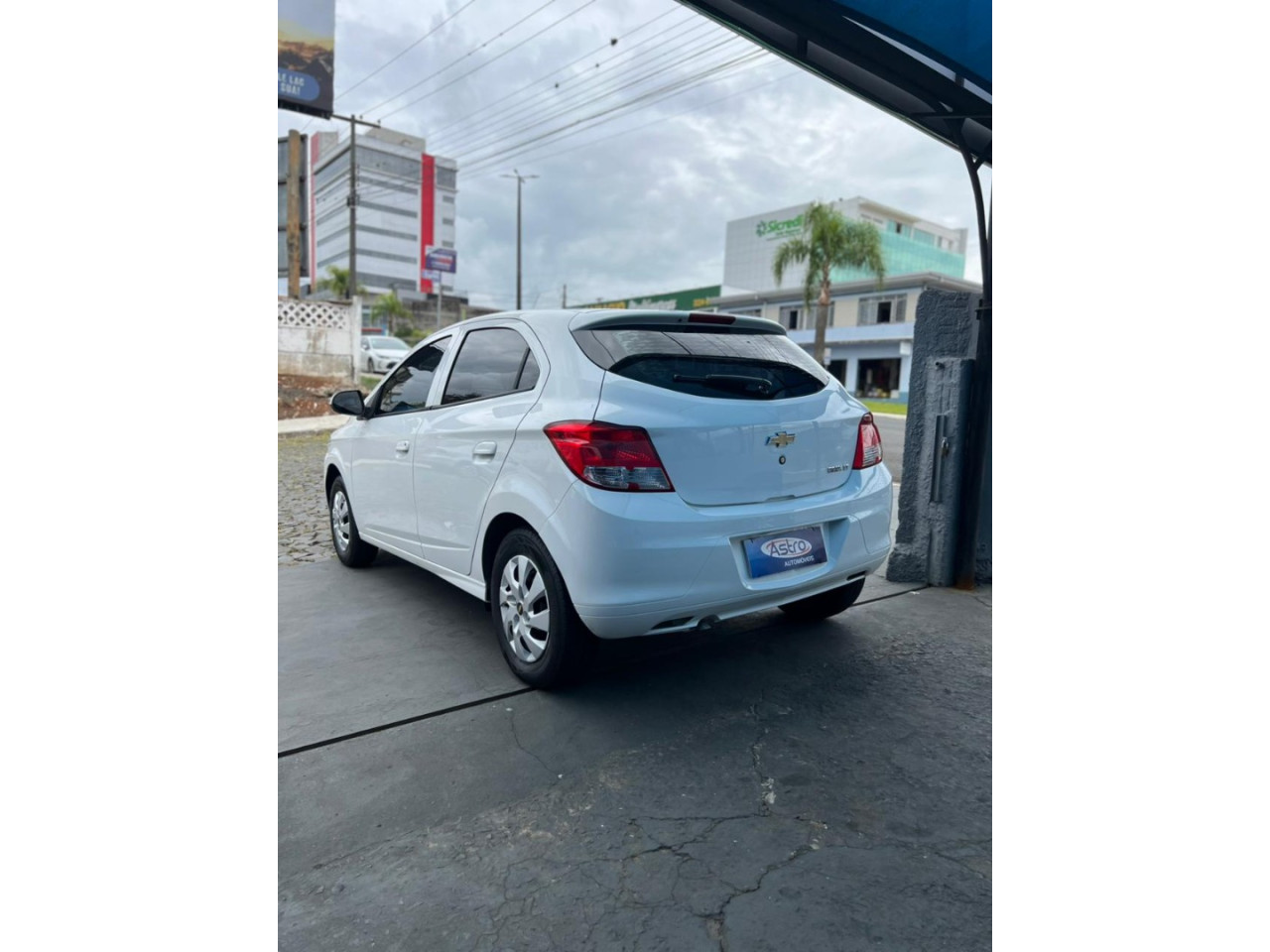 CHEVROLET Onix Hatch 1.0 4P FLEX LT