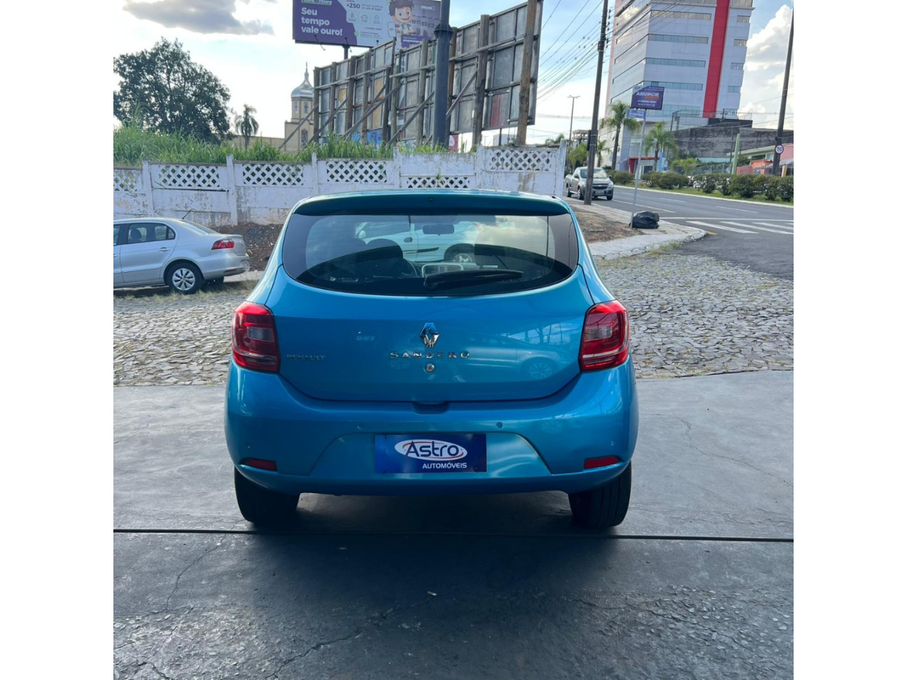 RENAULT Sandero 1.0 16V 4P FLEX EXPRESSION