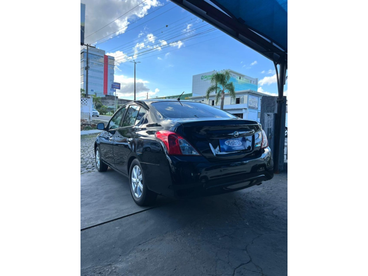 NISSAN Versa Sedan 1.6 16V 4P FLEX SL