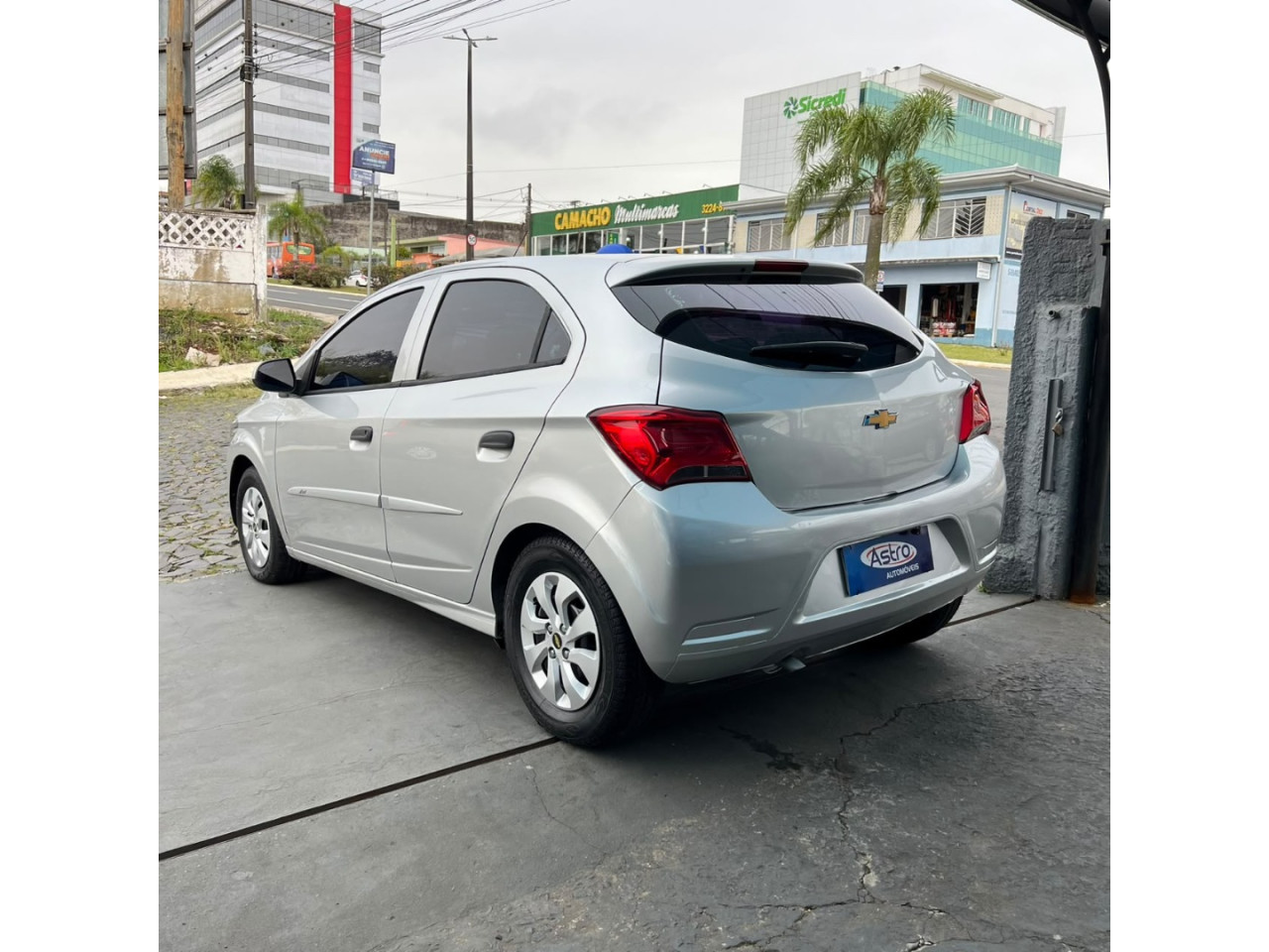 CHEVROLET Onix Hatch 1.0 4P FLEX JOY