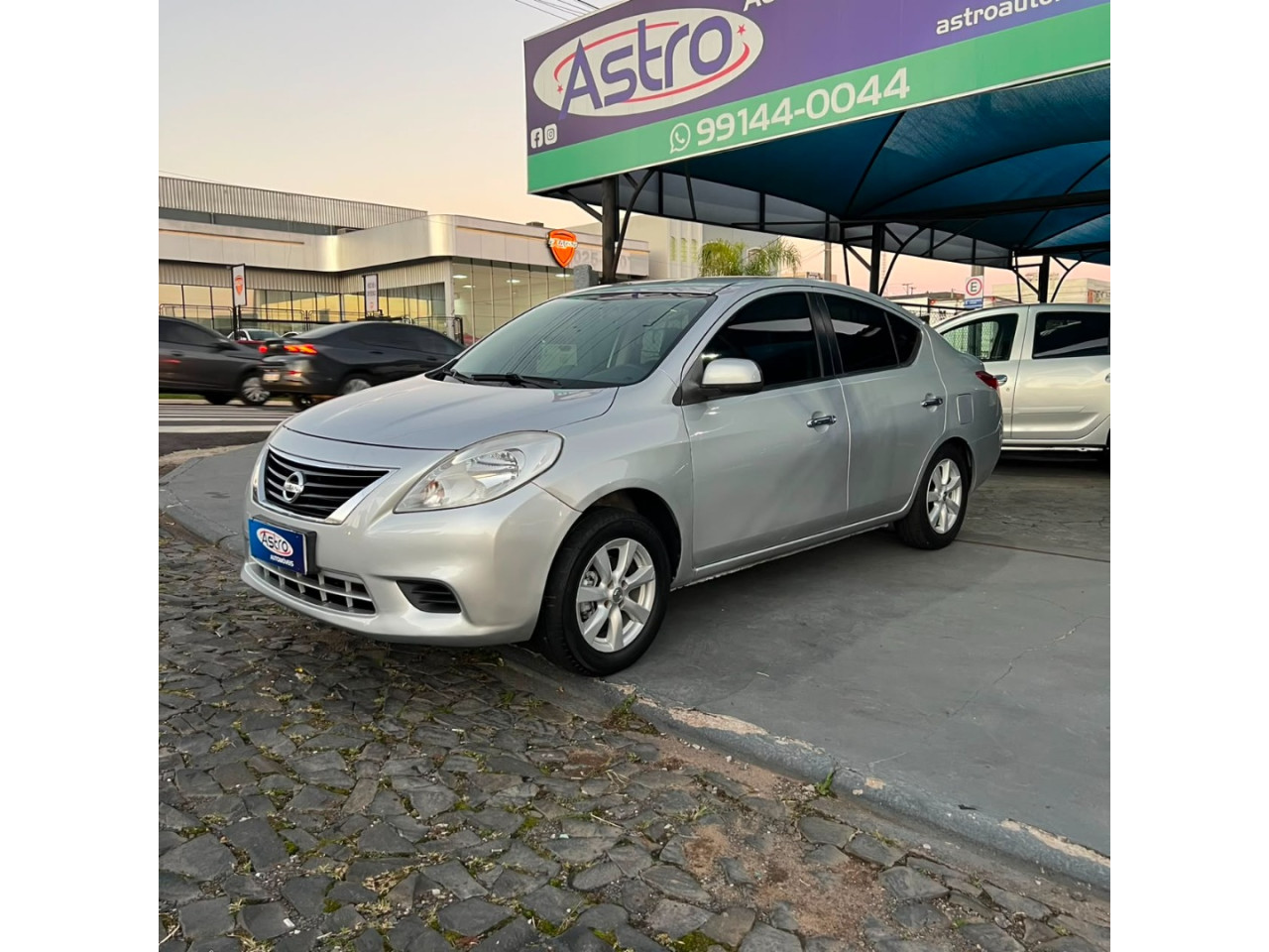 Versa Sedan 1.6 16V 4P FLEX SV