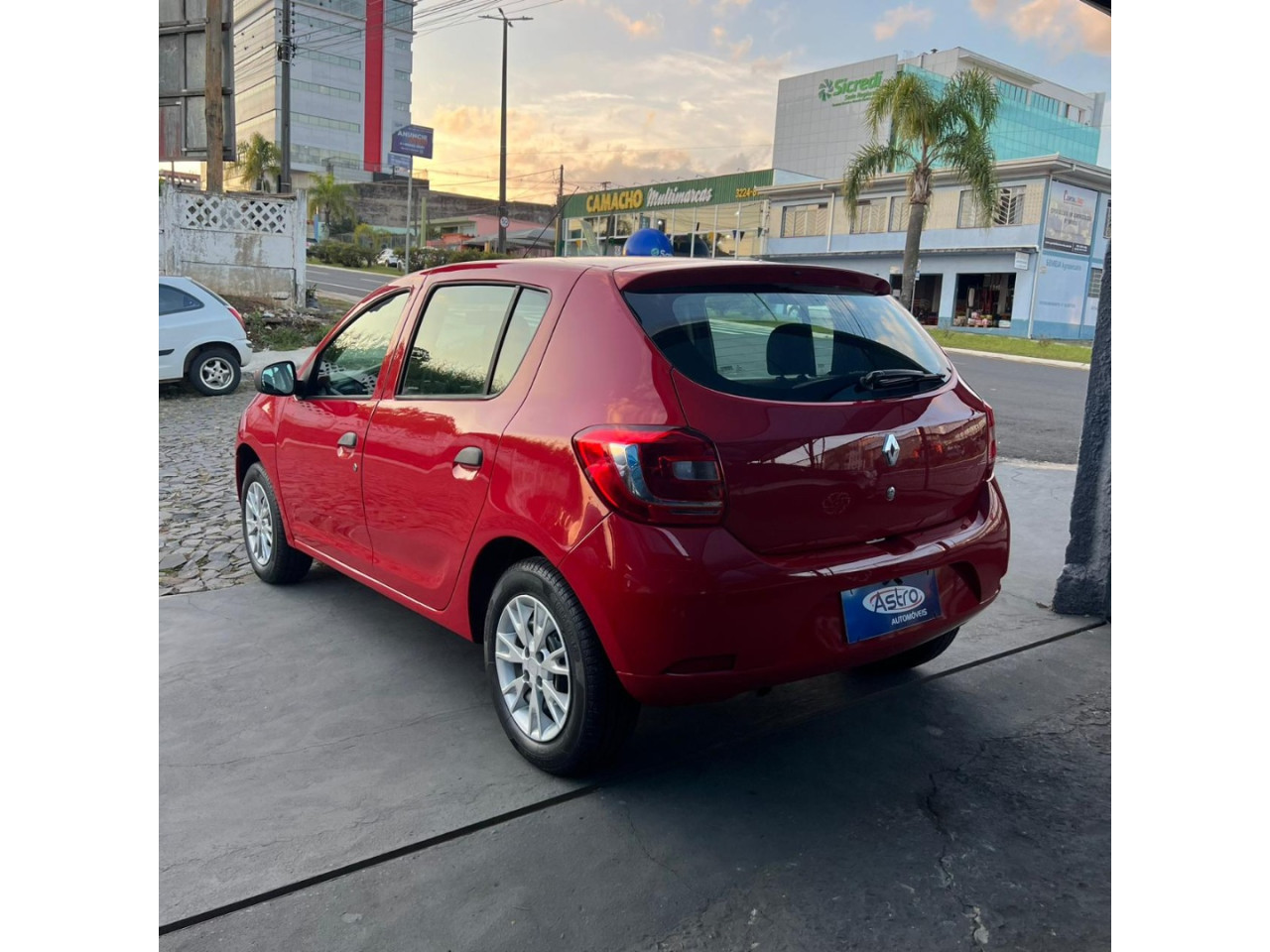 RENAULT Sandero 1.0 16V 4P FLEX AUTHENTIQUE