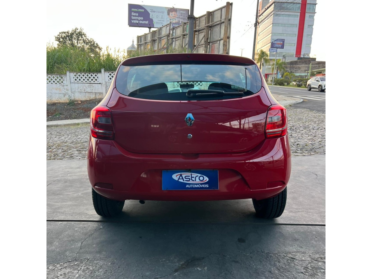 RENAULT Sandero 1.0 16V 4P FLEX AUTHENTIQUE