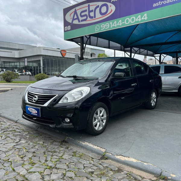 Versa Sedan 1.6 16V 4P FLEX SL
